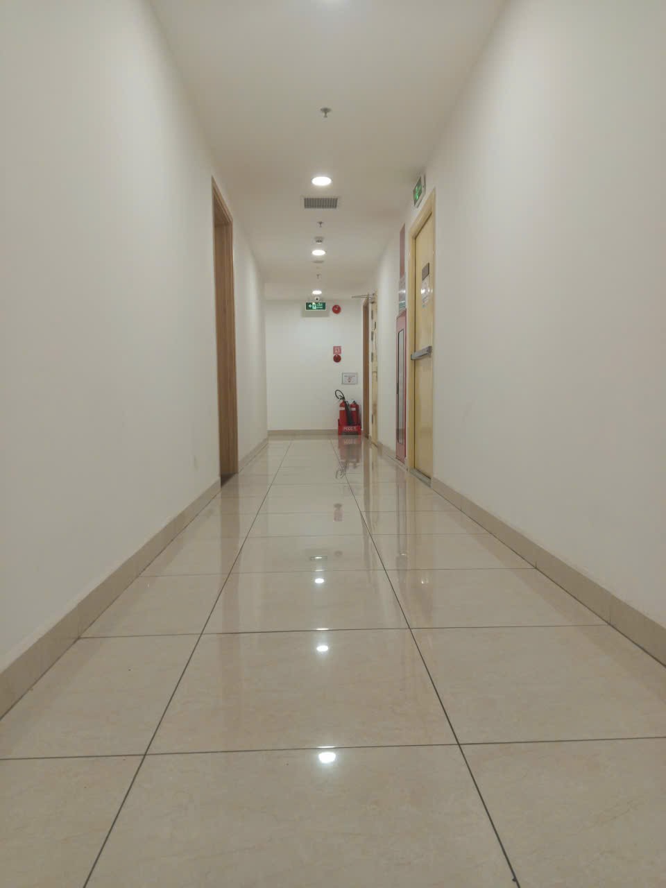 Ảnh thực tế: hành lang tầng